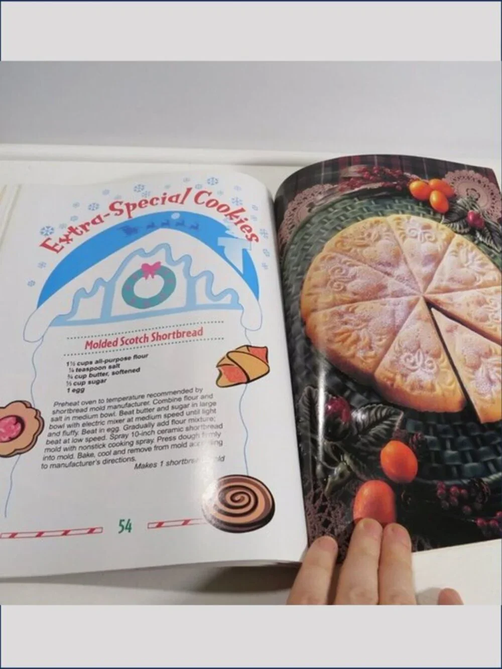 Santa's Favorite Cookies Cookbook Paperback 64pgs